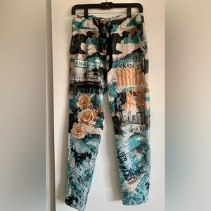 GIGI MODA - Made in Italy - GENIVIV TIE WAIST GRAFFITI AND CAMO PRINT PANT TEAL